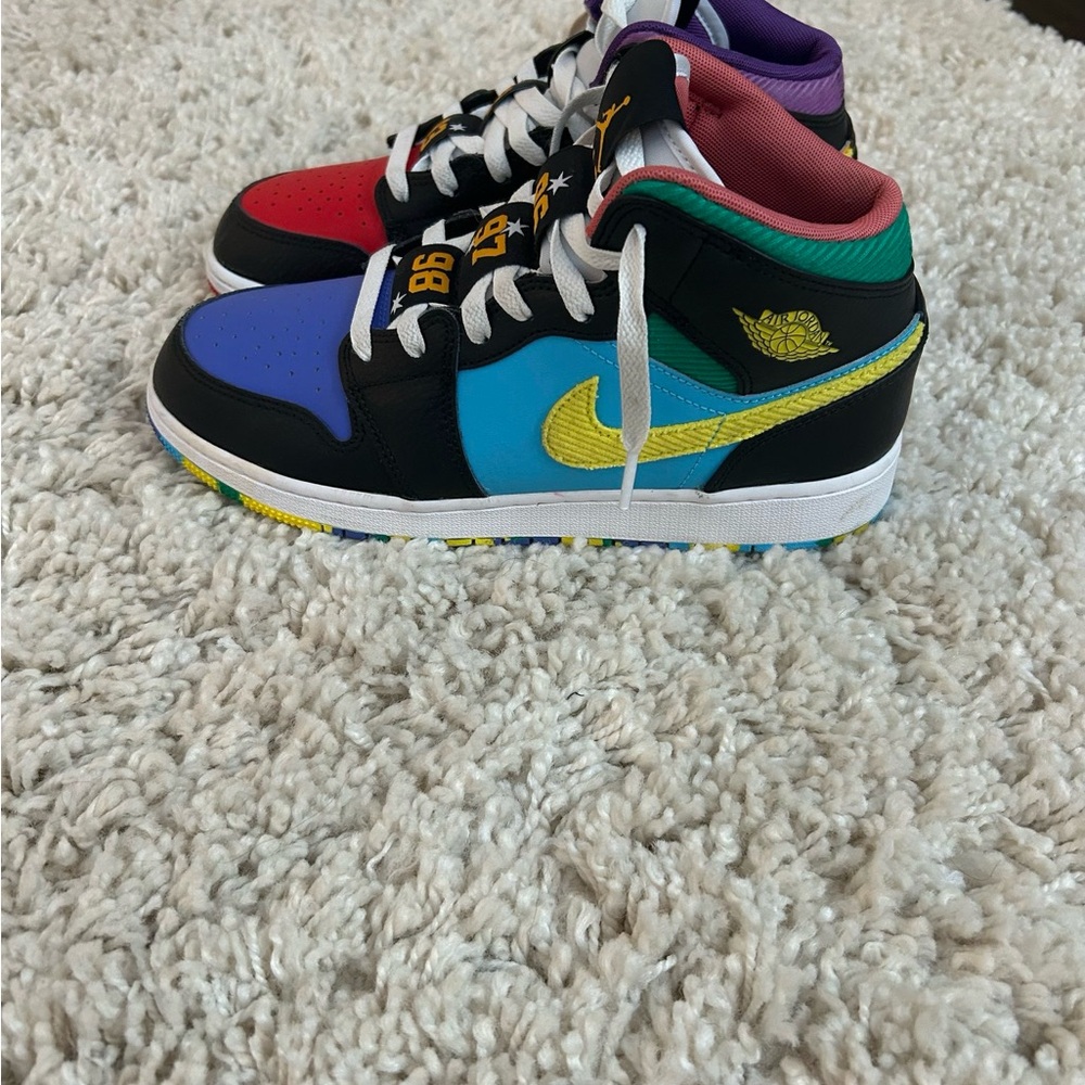 Jordan 1 Mid SS GS
'Championship' sneakers
